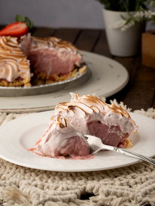 A past strawberry cream pie special