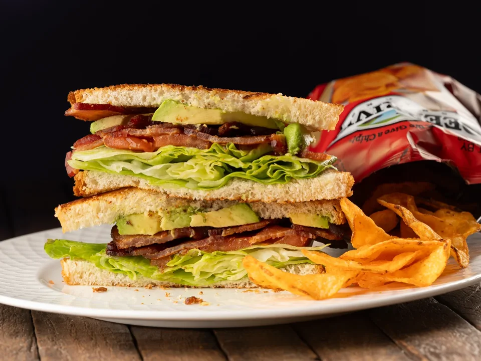Fresh sandwich with chips